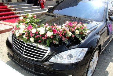 Car Flower Decoration in Bangalore - Wedding Cars India